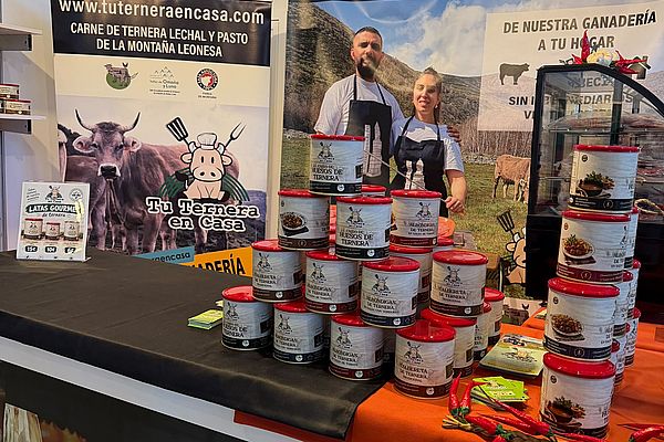 Ternera cocinada de León en latas de 400 y 750 gramos: la gran novedad de Tu Ternera en Casa presentada en la Feria de Productos de León 2026